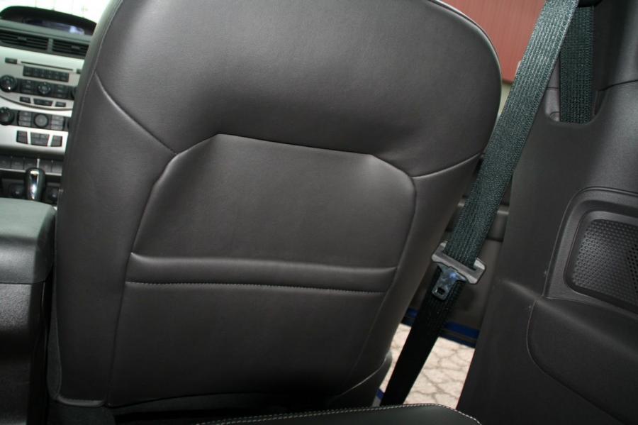  Ford Focus SES Coupe 2008 года  (фото 8 из 44)